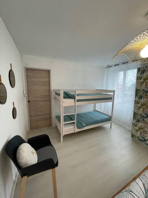 Appartement Chaleureux Au Calme Proche Du Chateau Mauleon Exterior foto